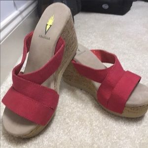 Brand new Volatile Wedge Sandles sz 8
